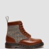 1460 Pascal Fabricați în Anglia Cizme din piele și Harris Tweed 1460 Pascal Fabricați în Anglia Cizme din piele și Harris Tweed