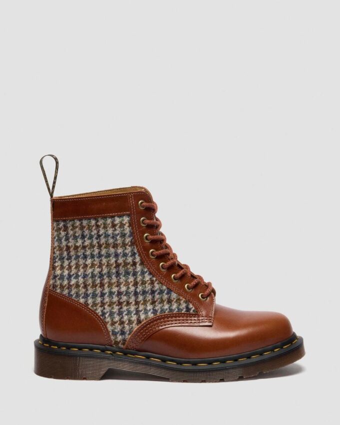 1460 Pascal Fabricați în Anglia Cizme din piele și Harris Tweed 1460 Pascal Fabricați în Anglia Cizme din piele și Harris Tweed