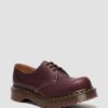 1461 Fabricat în Anglia Pantofi cu vârf rotunjit din piele moale Boa embosată 1461 Fabricat în Anglia Pantofi cu vârf rotunjit din piele moale Boa embosată