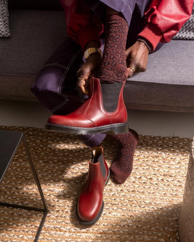 2976 Chelsea Boot clasic din piele de vițel, fabricat în Anglia 2976 Chelsea Boot clasic din piele de vițel, fabricat în Anglia