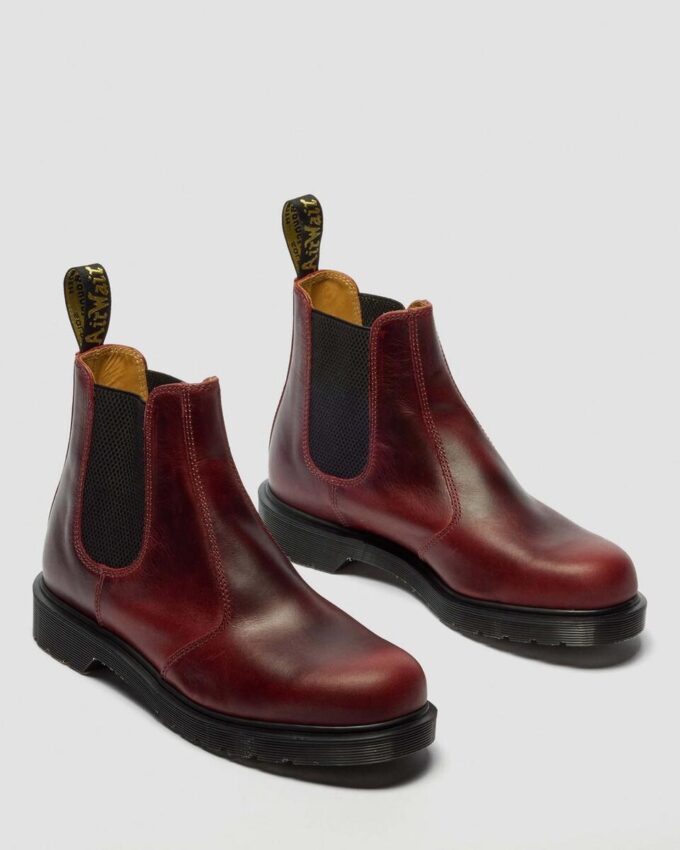 2976 Chelsea Boot clasic din piele de vițel, fabricat în Anglia 2976 Chelsea Boot clasic din piele de vițel, fabricat în Anglia