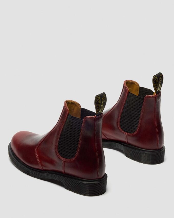 2976 Chelsea Boot clasic din piele de vițel, fabricat în Anglia 2976 Chelsea Boot clasic din piele de vițel, fabricat în Anglia
