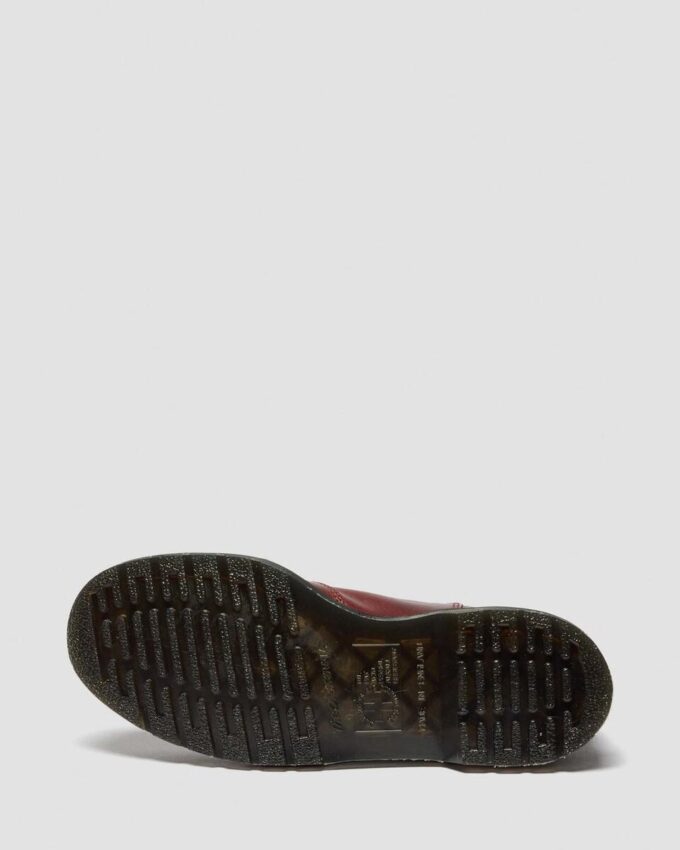 2976 Chelsea Boot clasic din piele de vițel, fabricat în Anglia 2976 Chelsea Boot clasic din piele de vițel, fabricat în Anglia