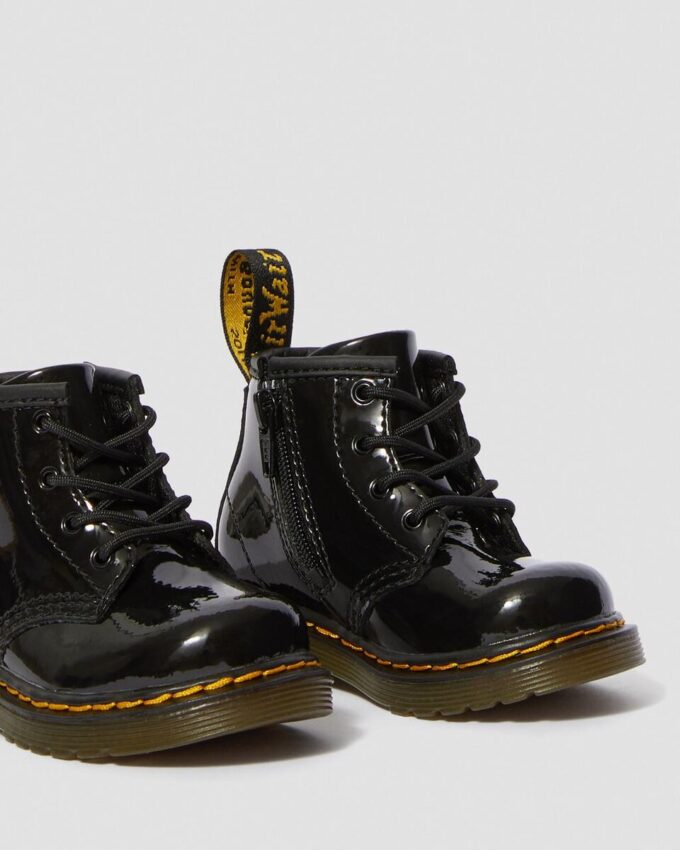 Cizme cu șireturi din Patent Leather 1460 pentru copii mici Cizme cu șireturi din Patent Leather 1460 pentru copii mici