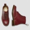 Cizme cu șireturi din piele vintage 1460 fabricate în Anglia Cizme cu șireturi din piele vintage 1460 fabricate în Anglia
