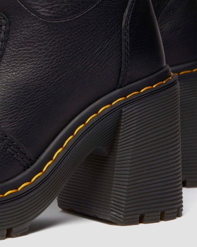Cizme cu toc înalt din Virginia Leather Cizme cu toc înalt din Virginia Leather