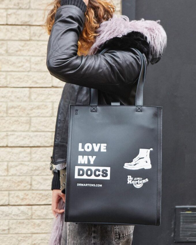 LOVE MY DOCS Geantă din piele LOVE MY DOCS Geantă din piele