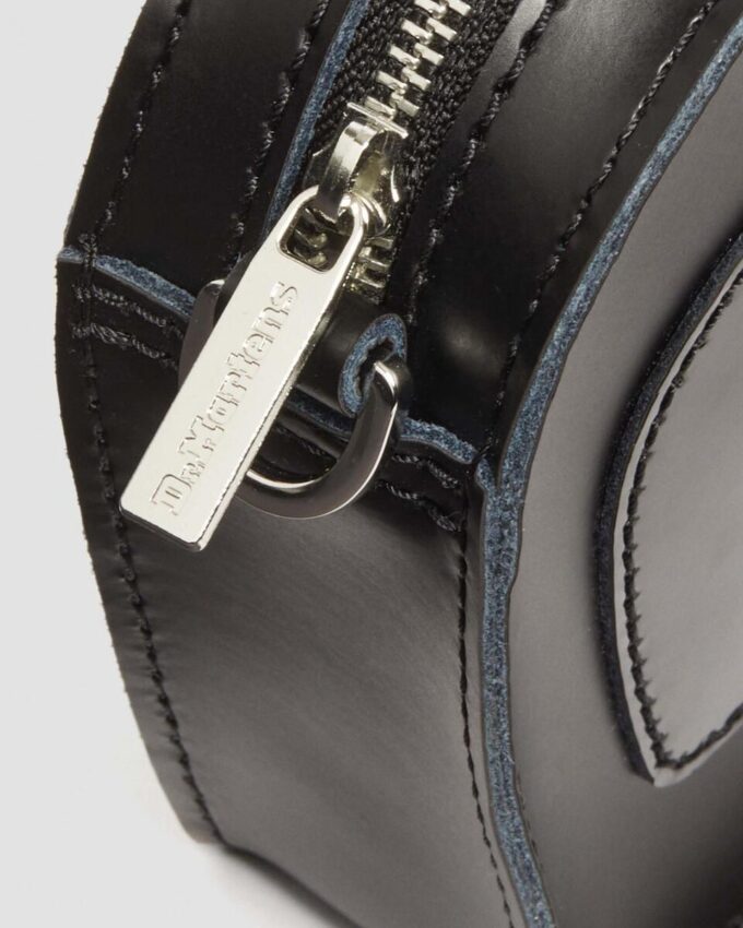 Mini Heart Kiev & Geantă din Patent Leather Mini Heart Kiev & Geantă din Patent Leather