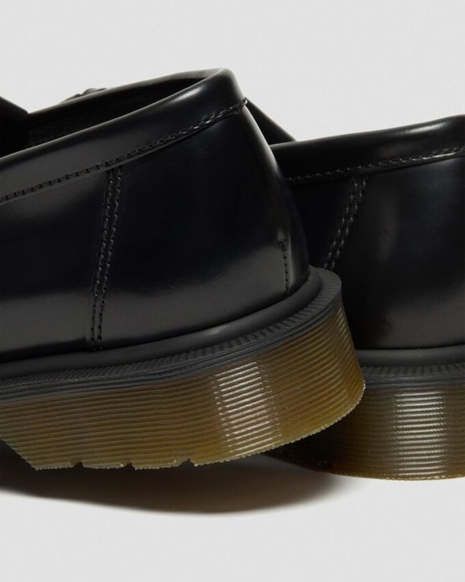 Mocasini Adrian din piele Smooth Leather cu ciucuri Mocasini Adrian din piele Smooth Leather cu ciucuri