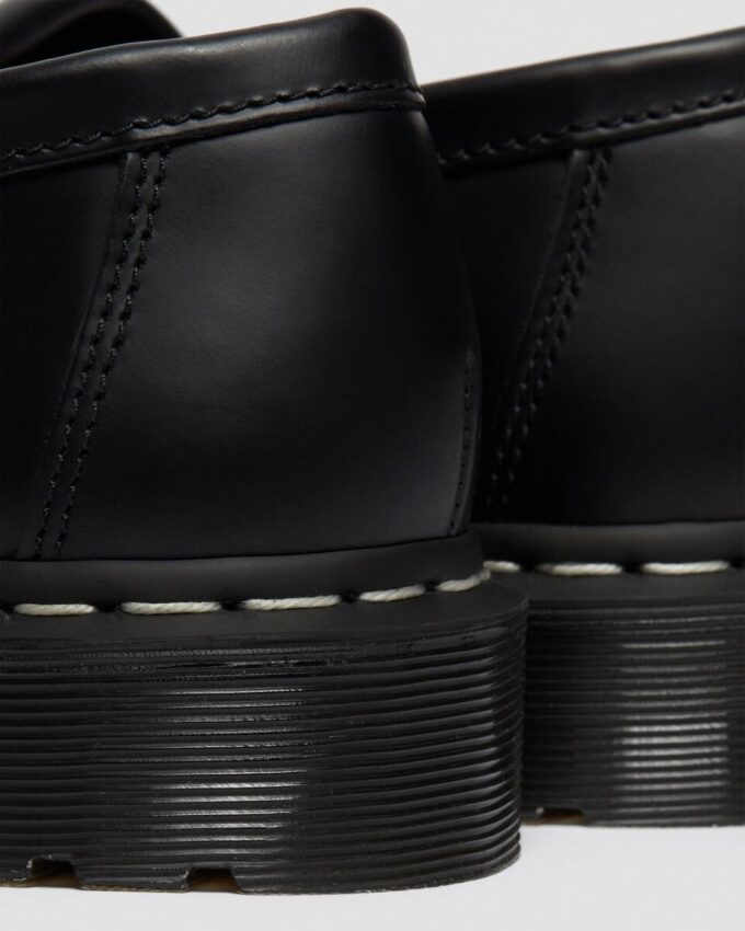 Mocasini Adrian din Smooth Leather cu cusături albe Mocasini Adrian din Smooth Leather cu cusături albe