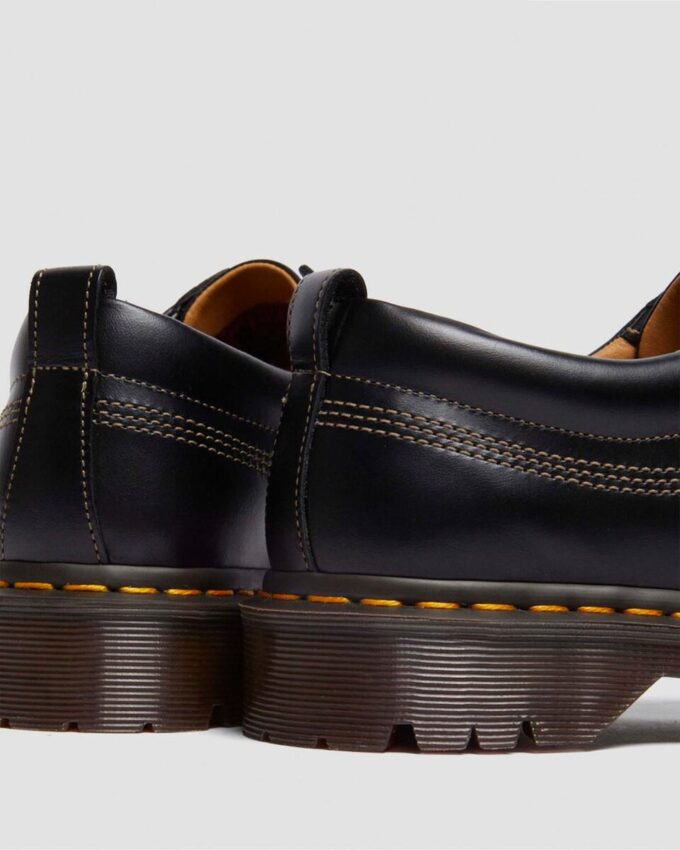 Pantofi din piele Lowell cu vârf mocasin Pantofi din piele Lowell cu vârf mocasin