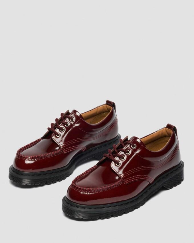 Pantofi Lowell din piele lăcuită cu vârf moc Pantofi Lowell din piele lăcuită cu vârf moc