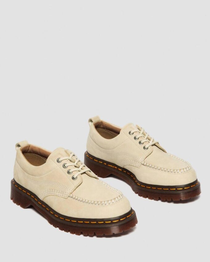 Pantofi Lowell din piele moale cu vârf mocasin Pantofi Lowell din piele moale cu vârf mocasin